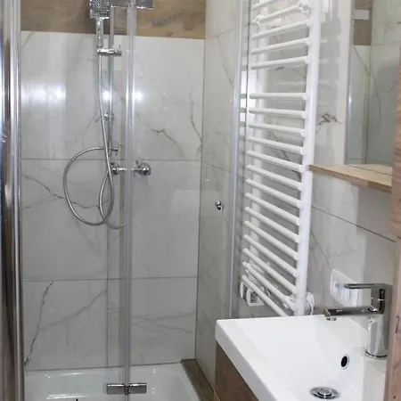 Hanna ハインツェンベルク